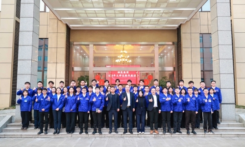 喜迎新年 共话未来丨2025新年座谈会，我们面对面、心贴心！